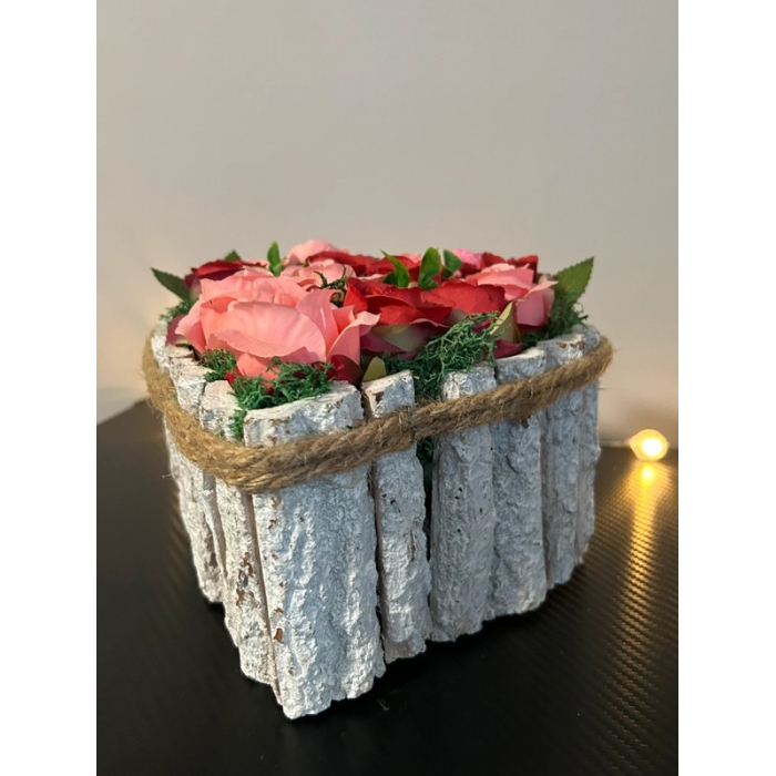 Rustykalne serce z różami flower box