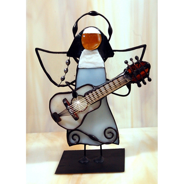 Aniołek witrażowy 3D zakonnica z gitarą