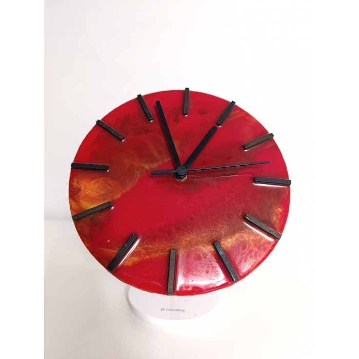 Zegar ścienny z żywicy epoksydowej