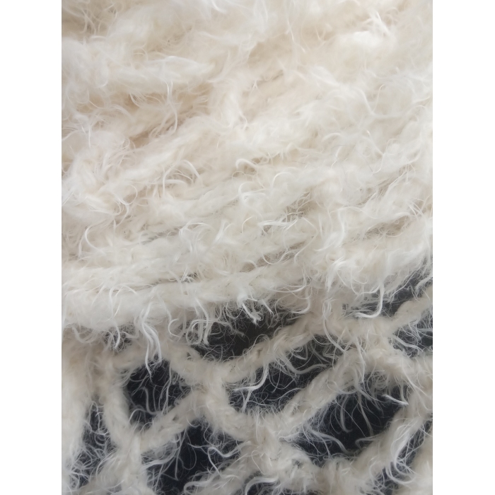 Chusta Kremowy puszek z moheru