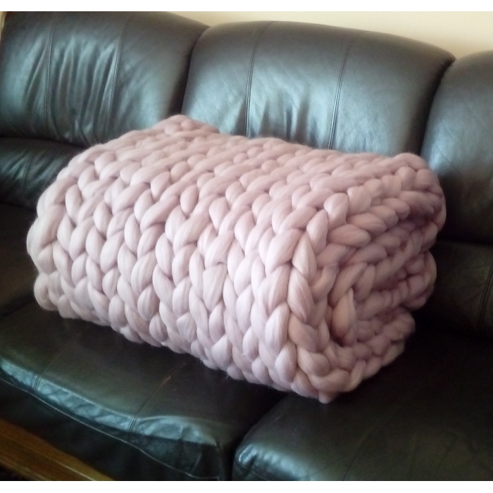 Koc narzuta z wełny czesankowej merynos, brudny róż