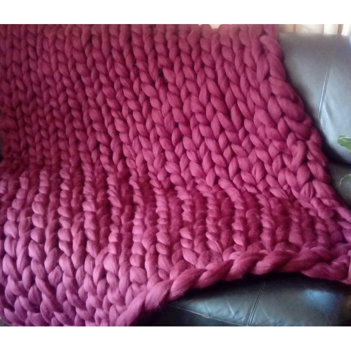 Duży koc narzuta z merynosa, bordowy