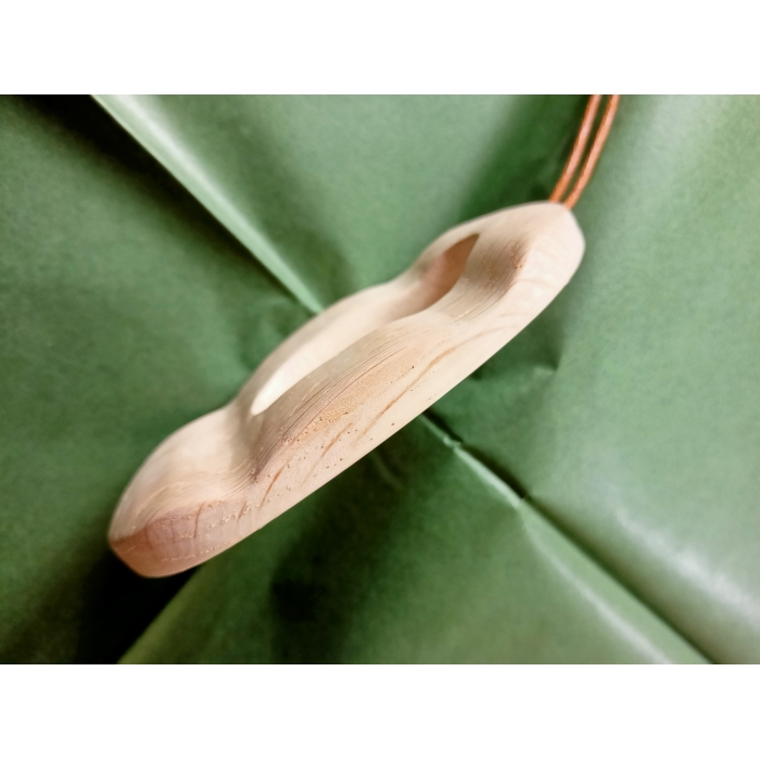 naszyjnik z drewna dębu dziupla czwarta