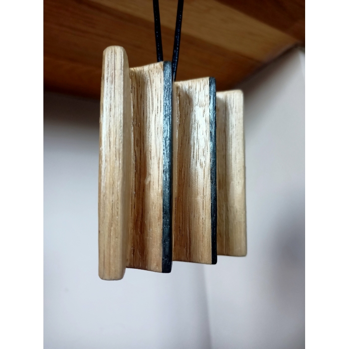 naszyjnik szósty z dębu z intarsją z czarnego dębu