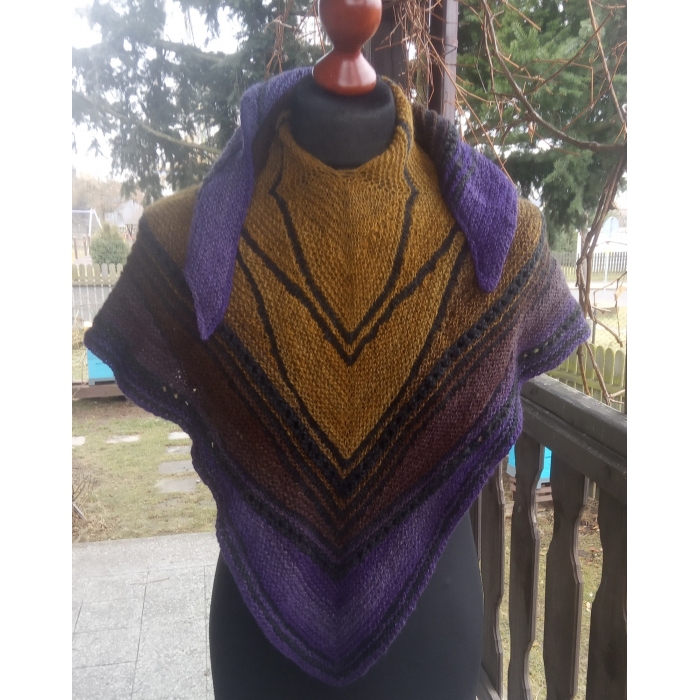 Chusta narzutka na drutach