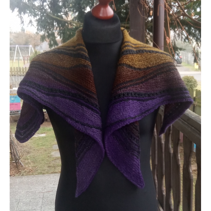 Chusta narzutka na drutach