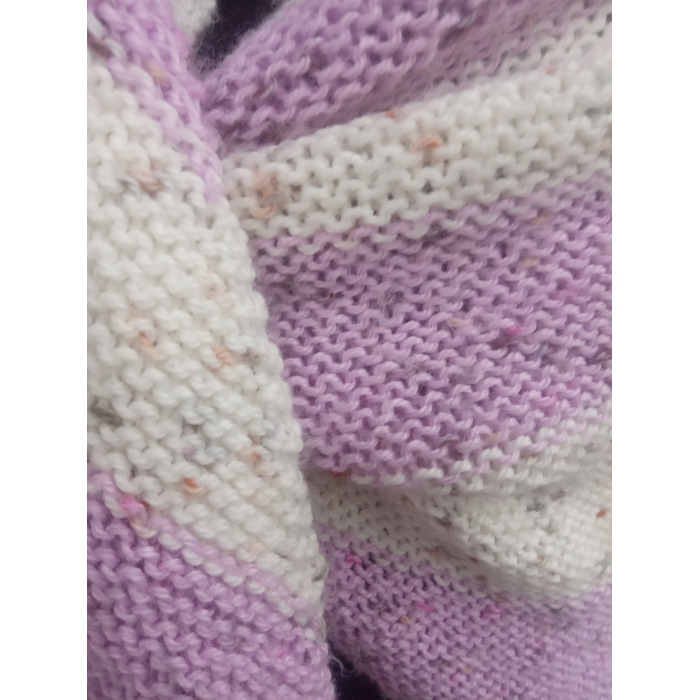 Chusta na drutach różowo kremowa