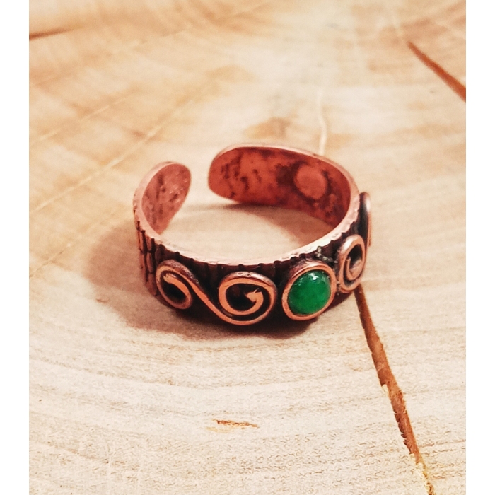 Dziewczęcy pierścionek z jadeitem