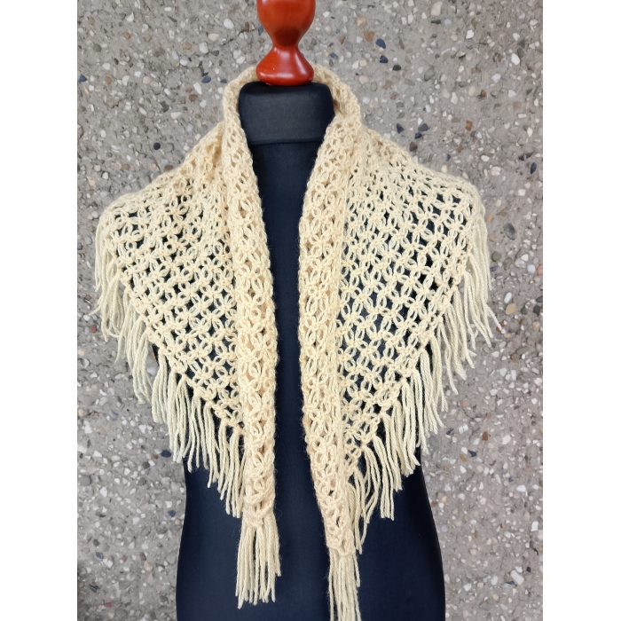 Chusta karmelowa, wzór w kwiaty