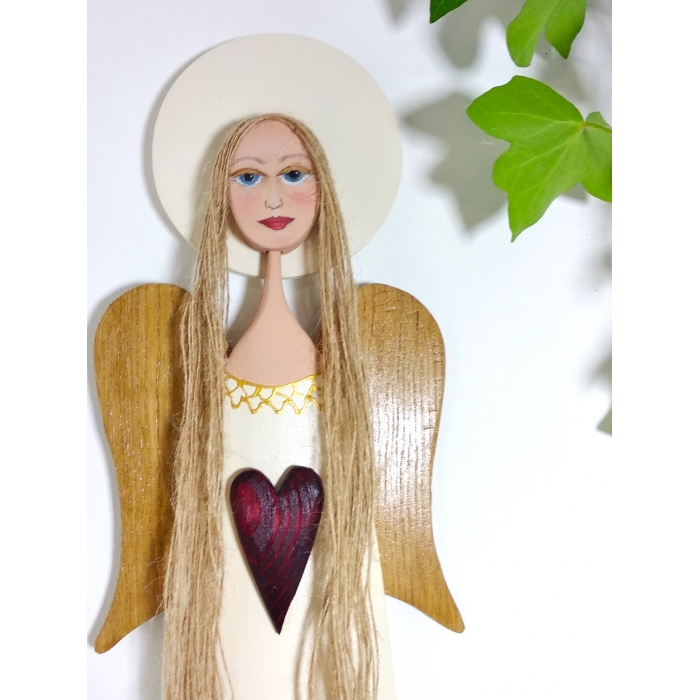 Anioł „Czułość” – Anioł pełen kobiecej delikatności.