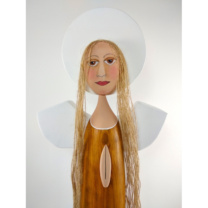 Anioł „Spokój” - zamknięty w drewnie oddech natury.