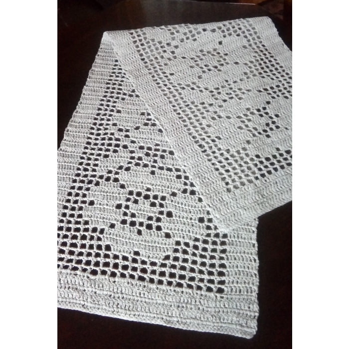 Bieżnik romantyczny w kwiaty