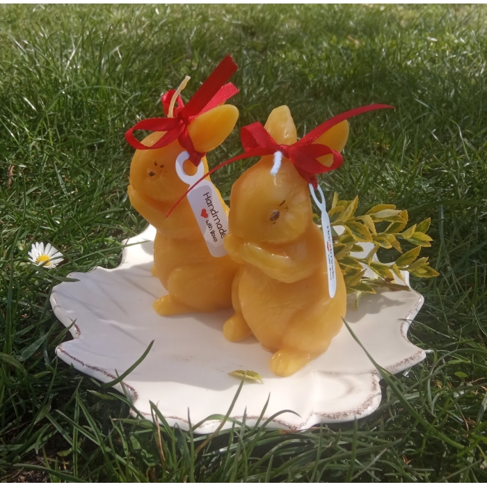 Świeca Zajączek, z wosku pszczelego