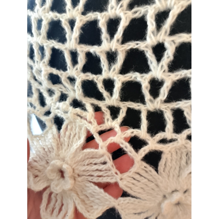 Szal mgiełka z kwiatami