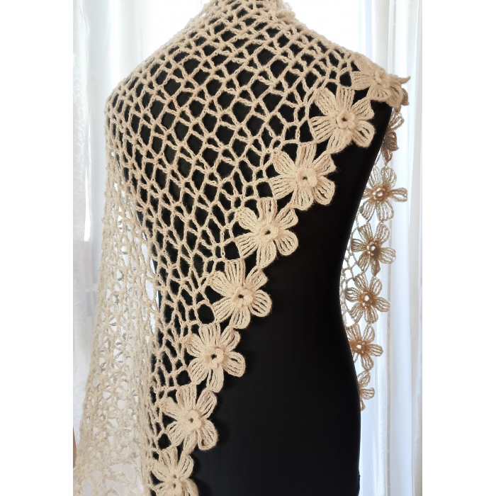 Szal mgiełka z kwiatami