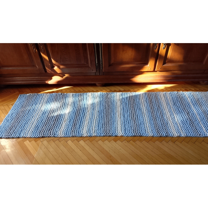 Chodnik ze sznurka, na drutach