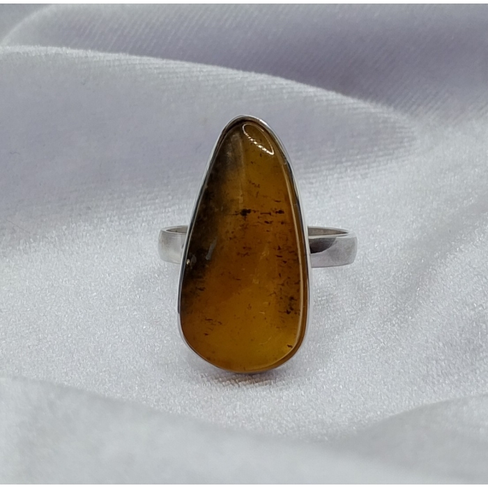 Pierścionek Srebro i Bursztyn roz.25