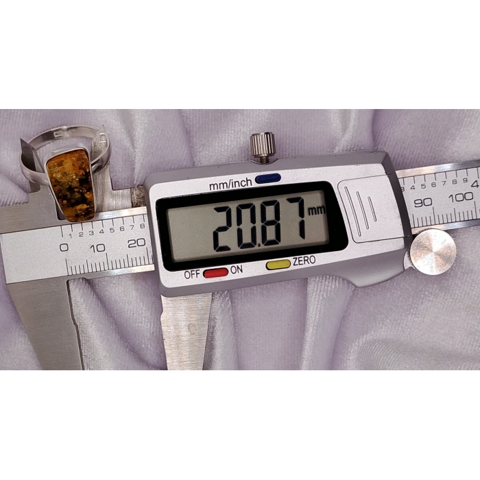 Pierścionek Srebro i Bursztyn roz.25