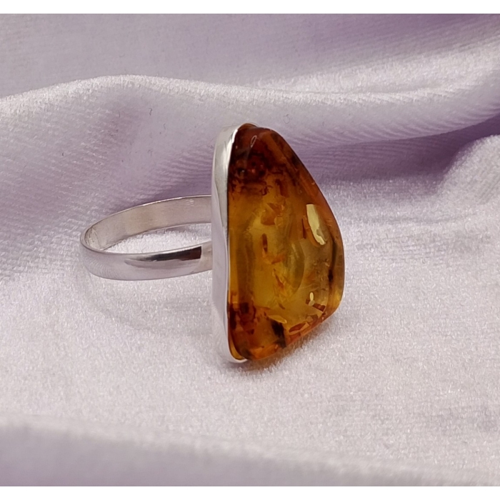 Pierścionek Srebro i Bursztyn roz.26