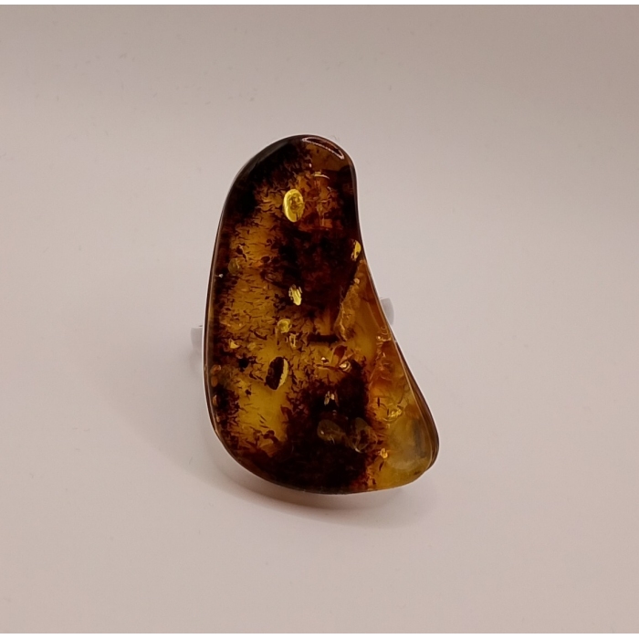 Pierścionek Srebro i Bursztyn roz.23