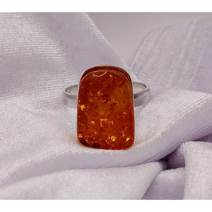 Pierścionek Srebro i Bursztyn roz.25