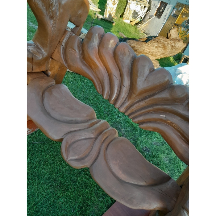 Ławka rzeźbiona