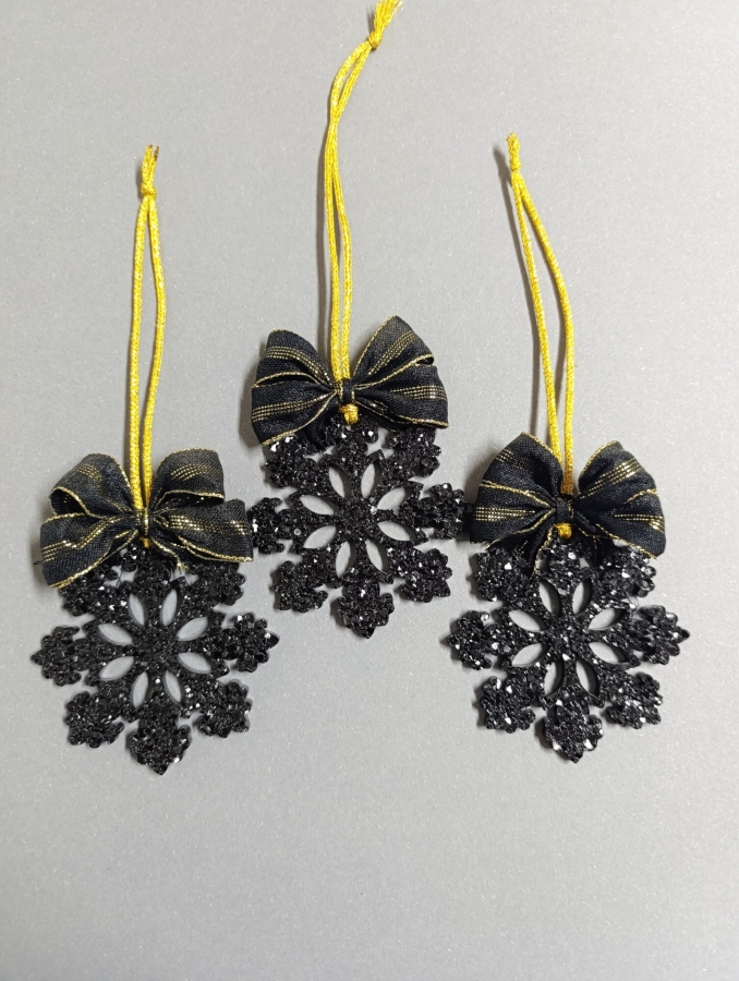 Zestaw 3 ozdób świątecznych – śnieżynki z żywicy epoksydowej