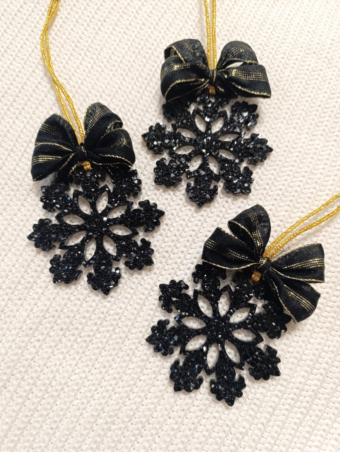 Zestaw 3 ozdób świątecznych – śnieżynki z żywicy epoksydowej