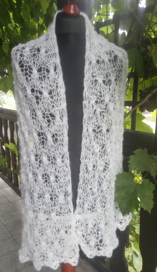 Biały szal z alpaką