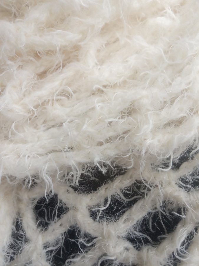 Chusta Kremowy puszek z moheru