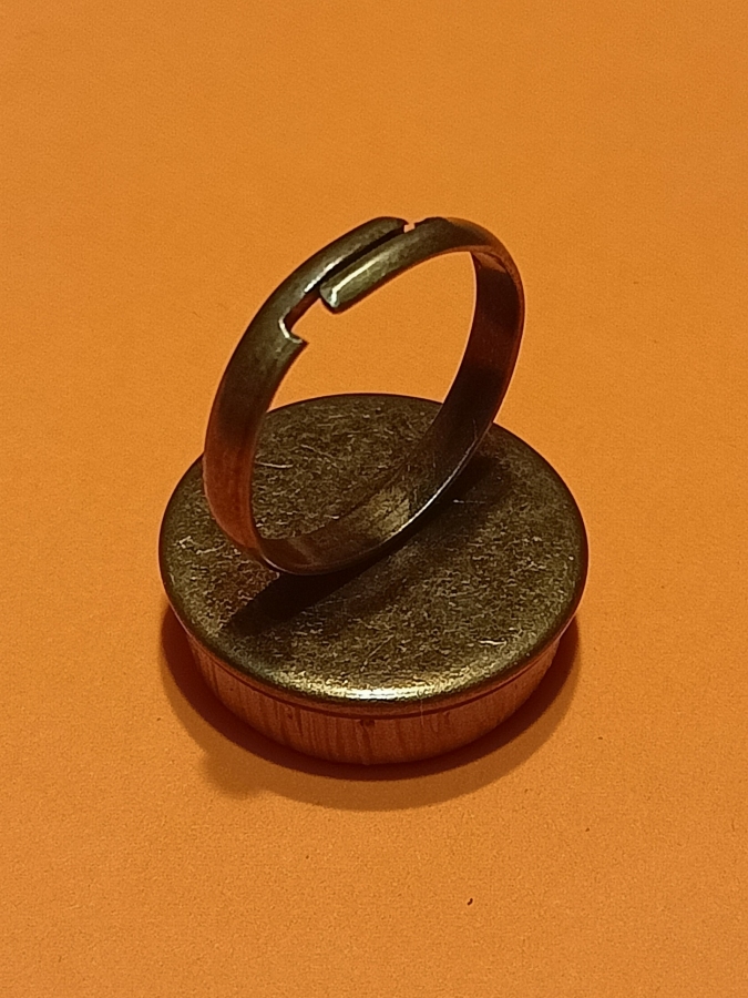 pierścionek czwarty z dębu