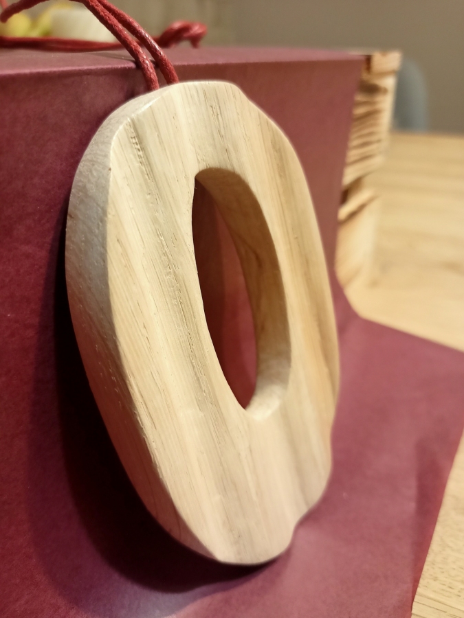 naszyjnik z drewna dębu dziupla pierwsza