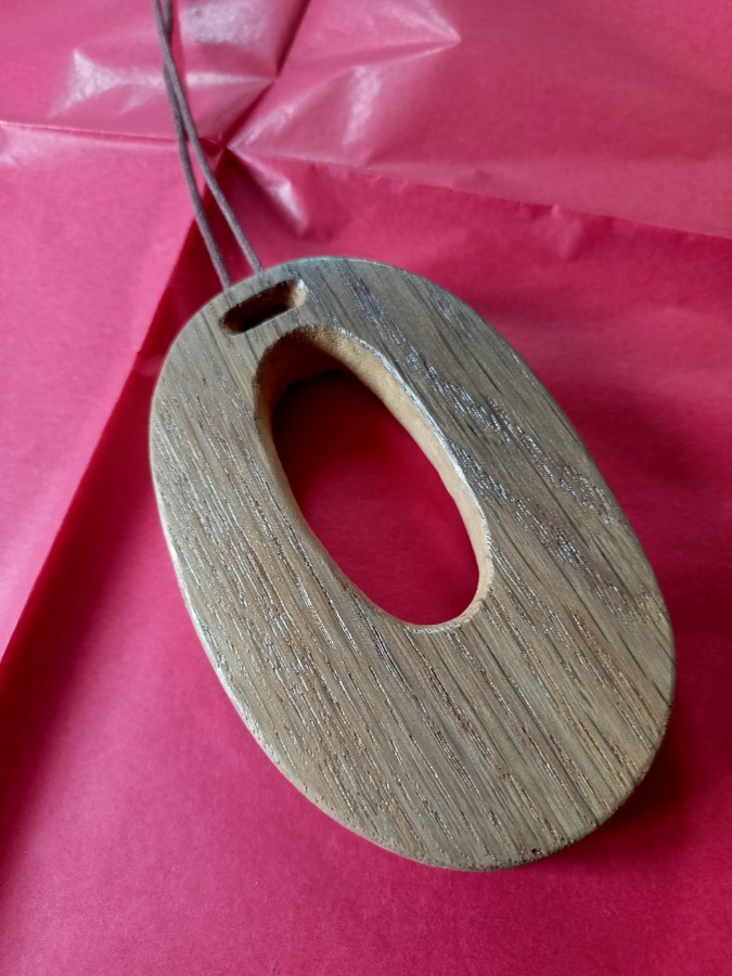 naszyjnik z drewna dębu dziupla druga