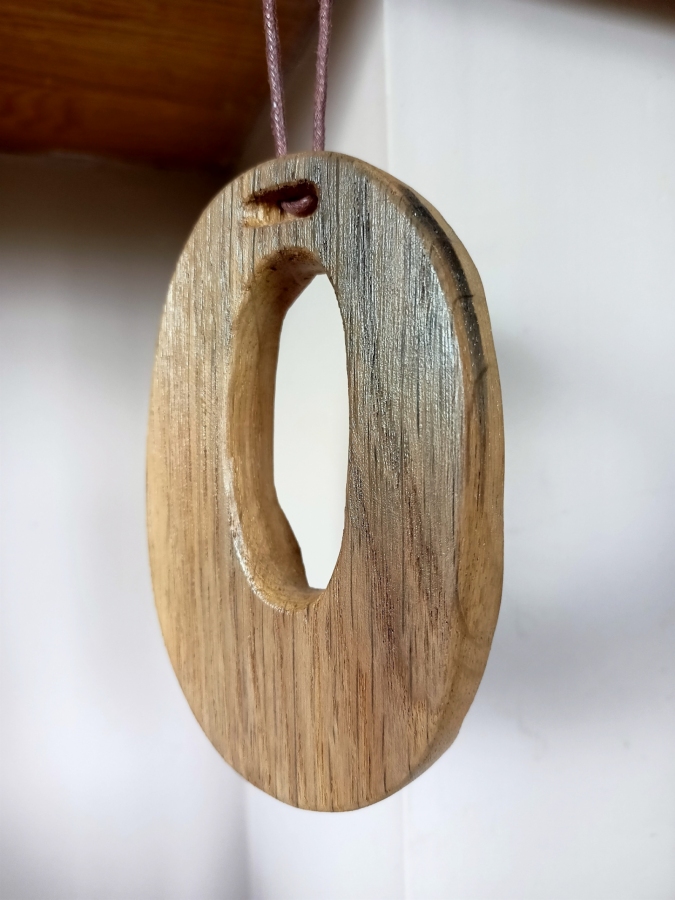naszyjnik z drewna dębu dziupla druga