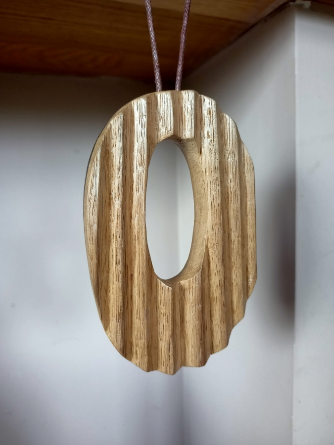 naszyjnik z drewna dębu dziupla druga