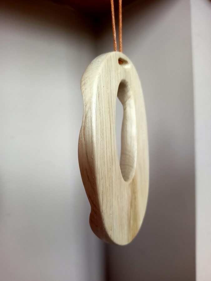 naszyjnik z drewna dębu dziupla czwarta