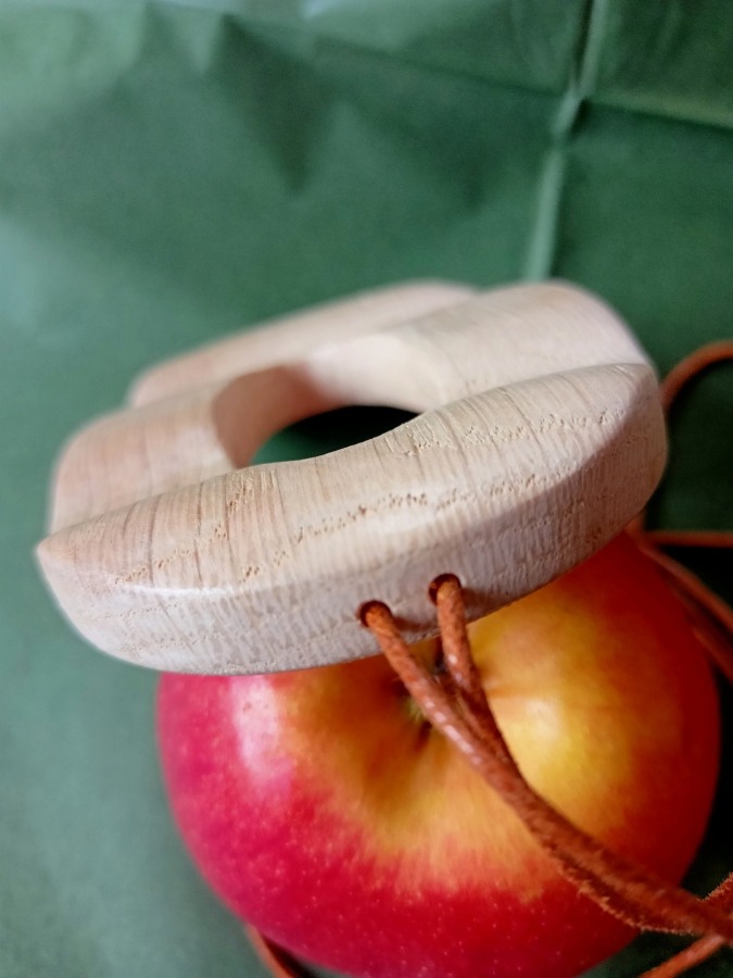 naszyjnik z drewna dębu dziupla czwarta