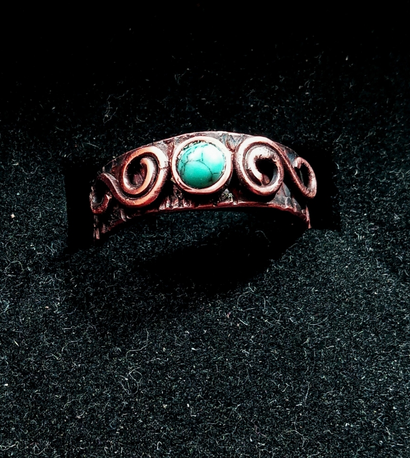 Pierścionek dziewczęcy z turkusem