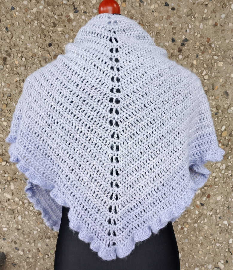 Błękitna chusta z falbanką