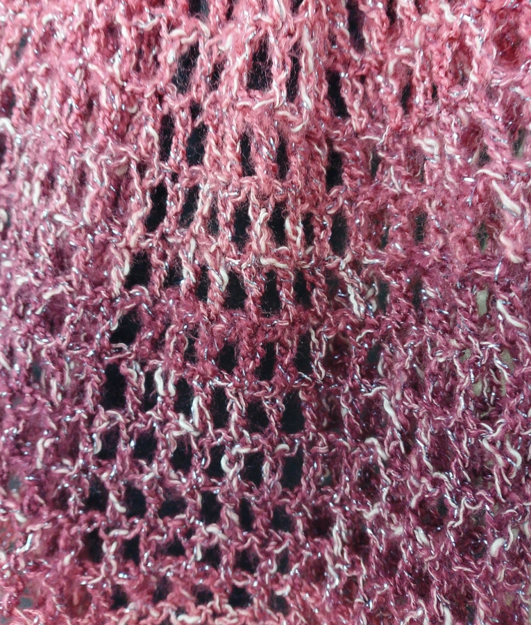 Cieniowany szal ze srebrną nitką