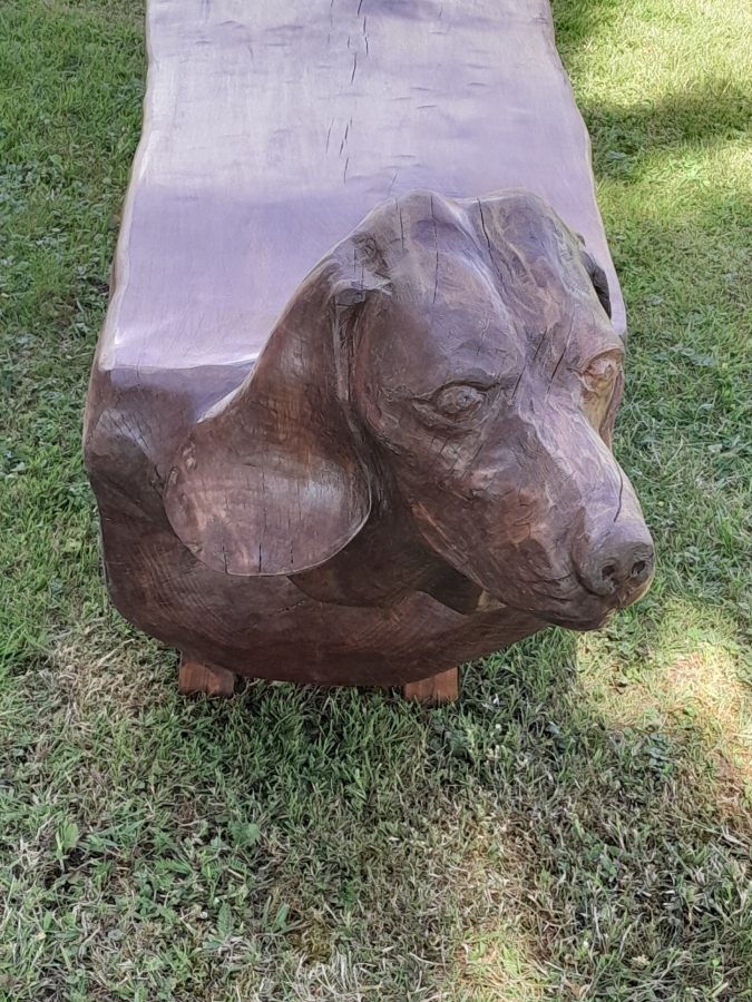 Stolik kawowy rzeźbiony 