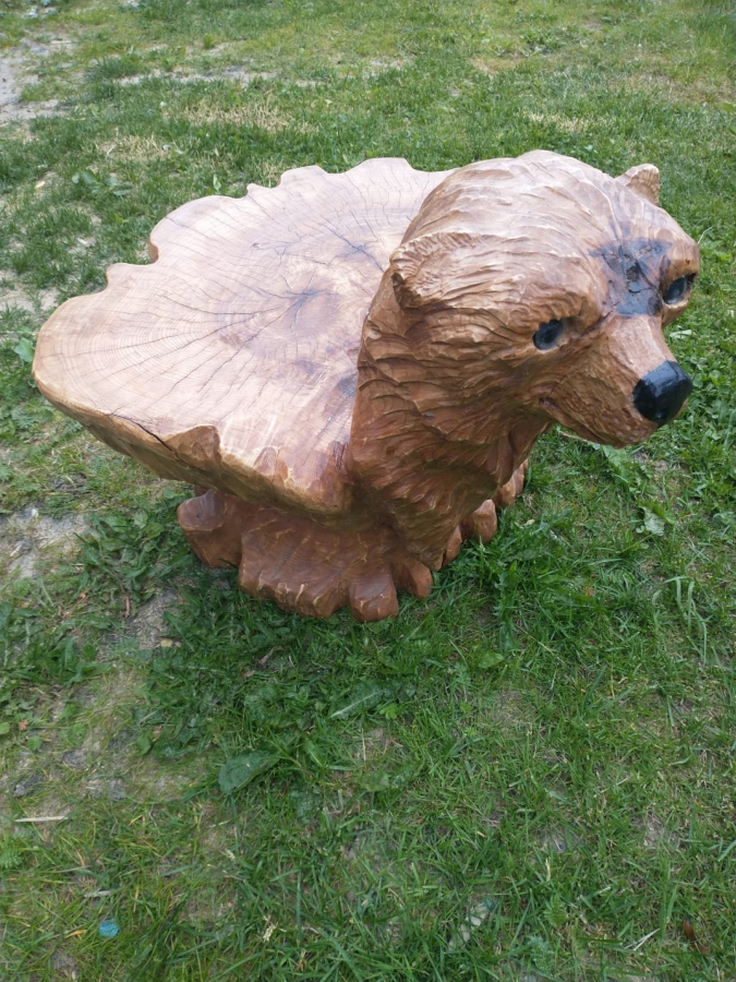 Stolik kawowy rzeźbiony 