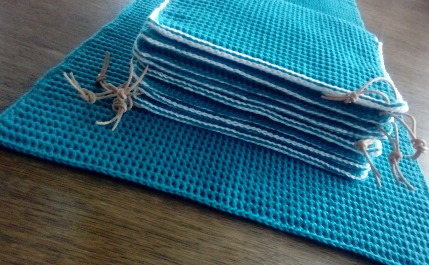 Duży komplet stołowy