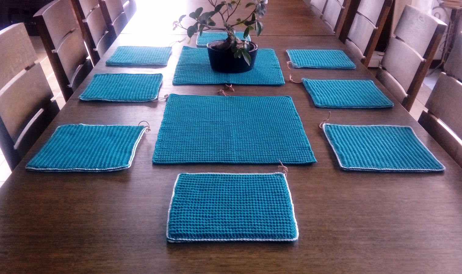 Duży komplet stołowy