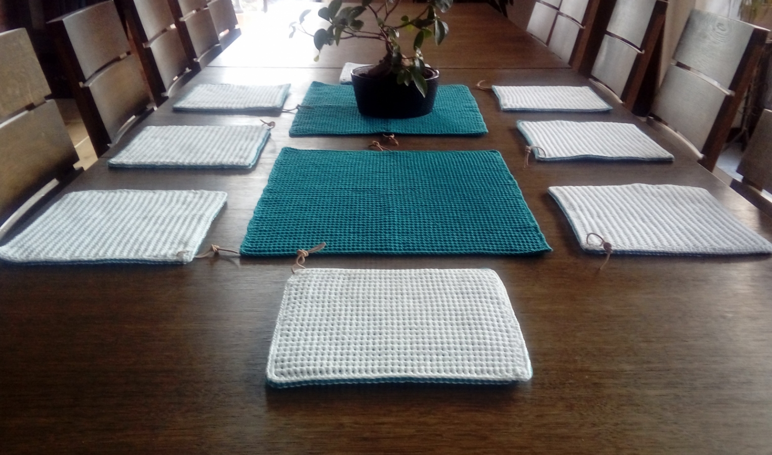 Duży komplet stołowy