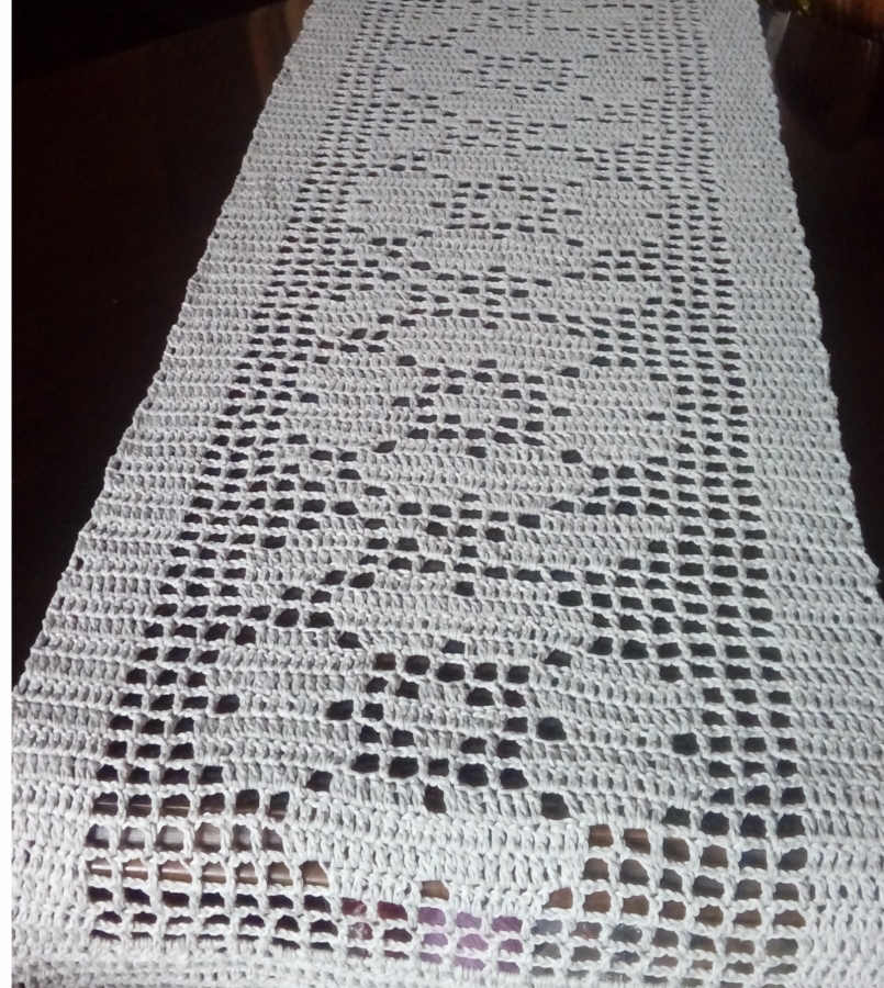 Bieżnik romantyczny w kwiaty