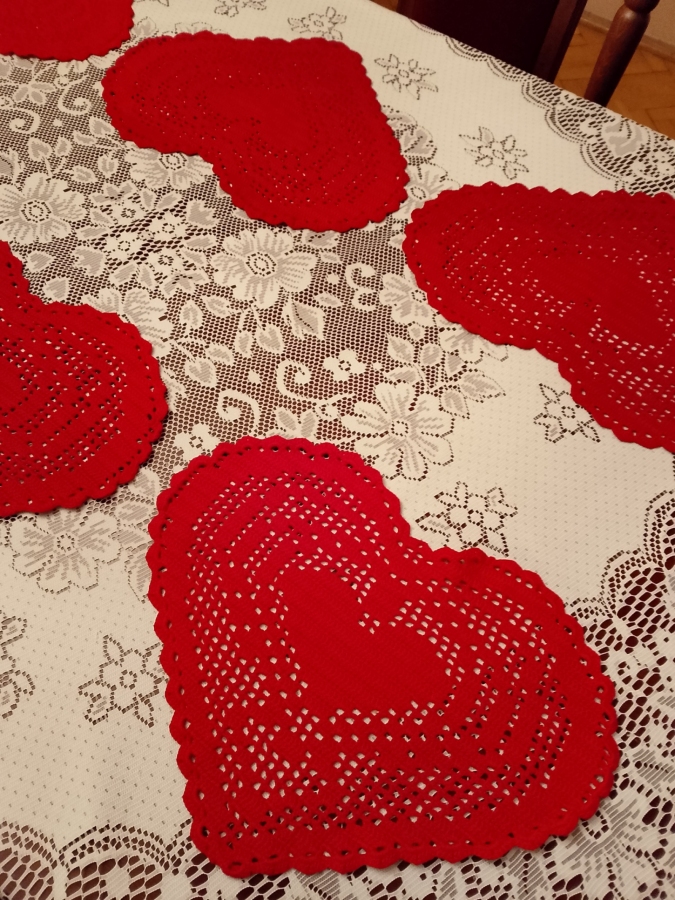 Serwetki podkładki w kształcie serca