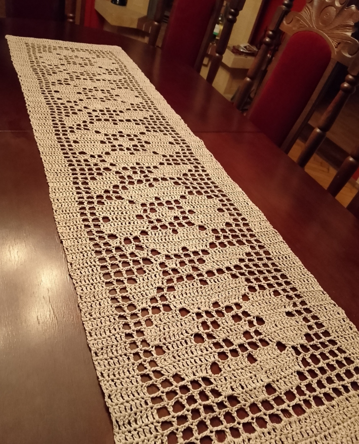 Bieżnik romantyczny w kwiaty, beżowy