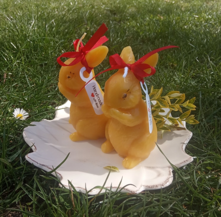 Świeca Zajączek, z wosku pszczelego