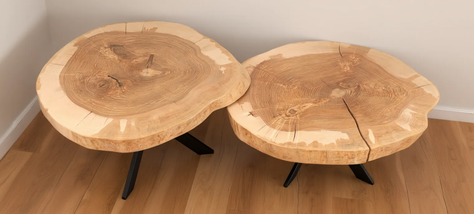 Zestaw 2 stolików kawowych z litego drewna